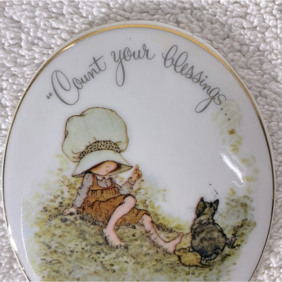 Vintage Holly Hobbie Ceramic Count Your Blessings Oval Trinket Wall Decor - Picture 6 of 8